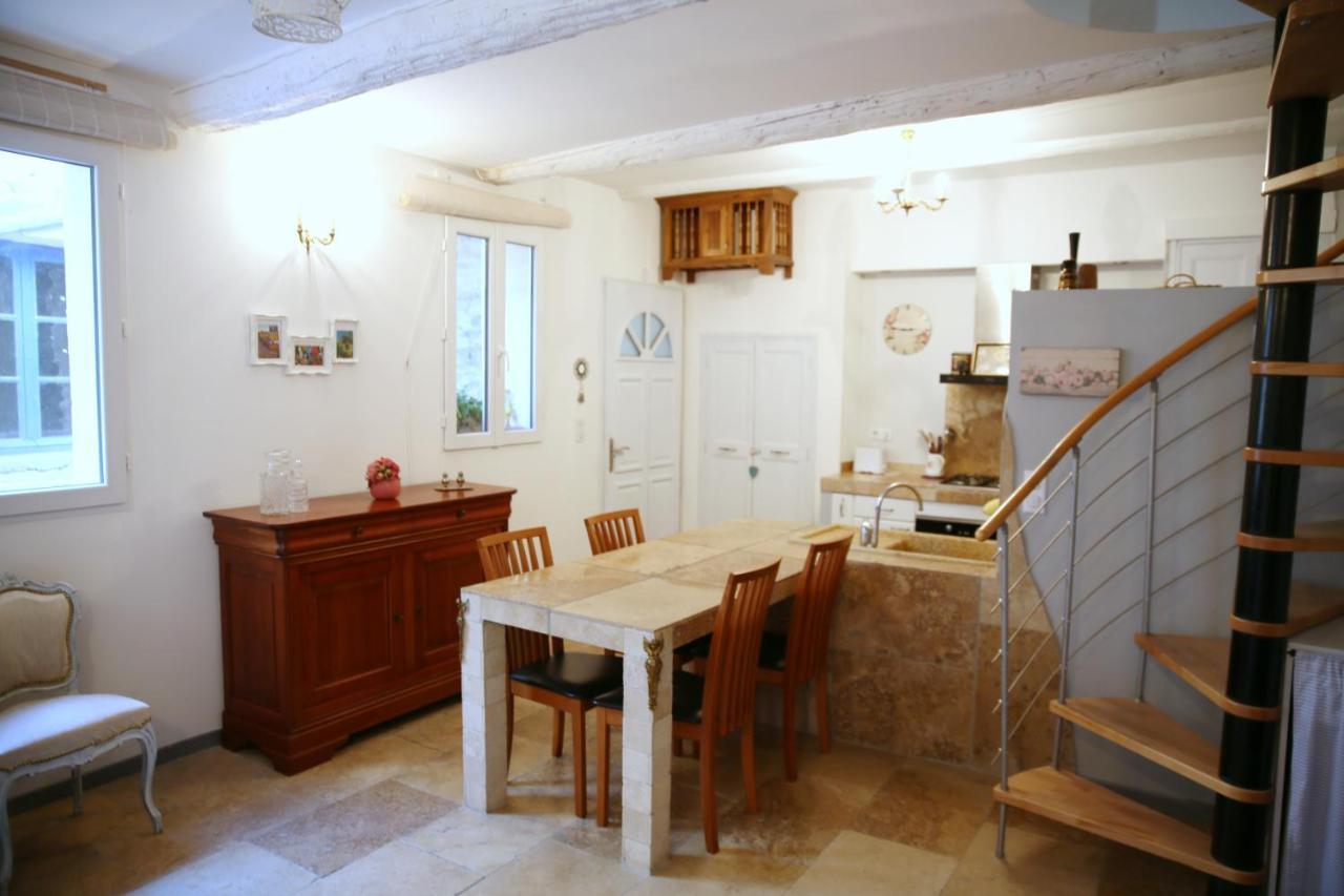 Villa Le Bastidon De Louis, L'Isle Sur La Sorgue Exterior foto